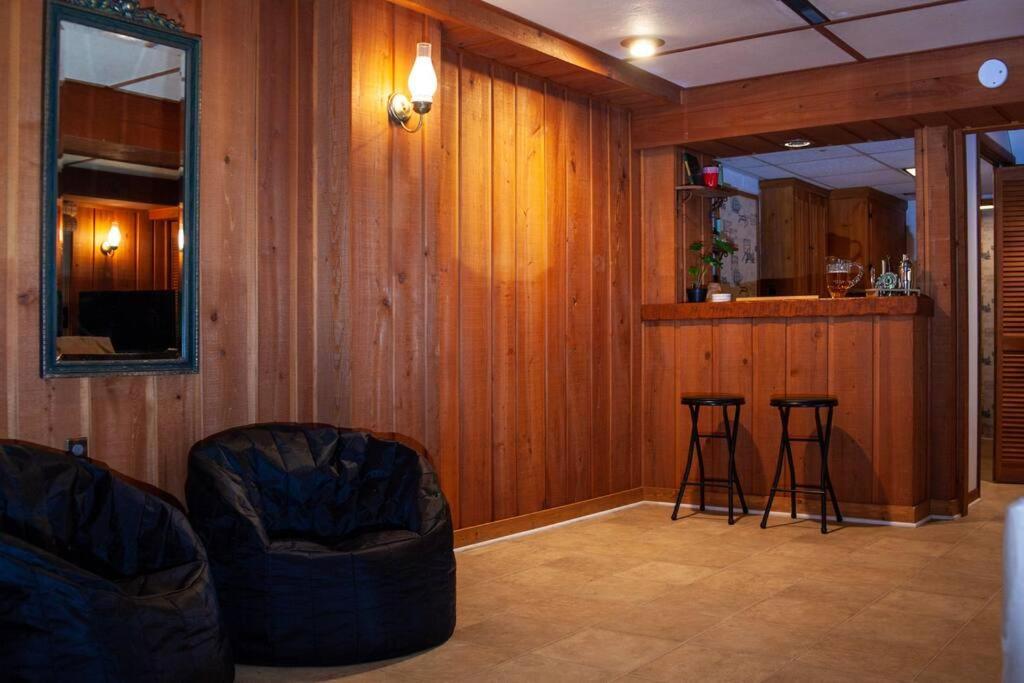 Modern Cabin With Hot Tub Grill Lake Beach Wineries Hiking Fishing And Hershey Park Family And Pet Friendly Superhosts On Ab&B Mount Gretna 외부 사진