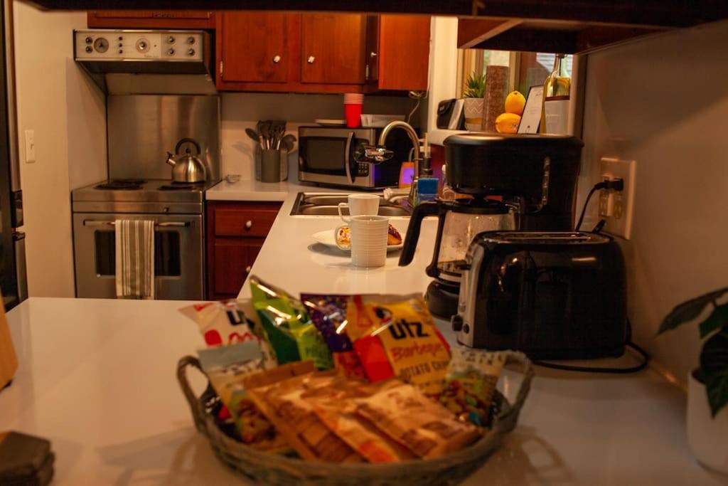 Modern Cabin With Hot Tub Grill Lake Beach Wineries Hiking Fishing And Hershey Park Family And Pet Friendly Superhosts On Ab&B Mount Gretna 외부 사진