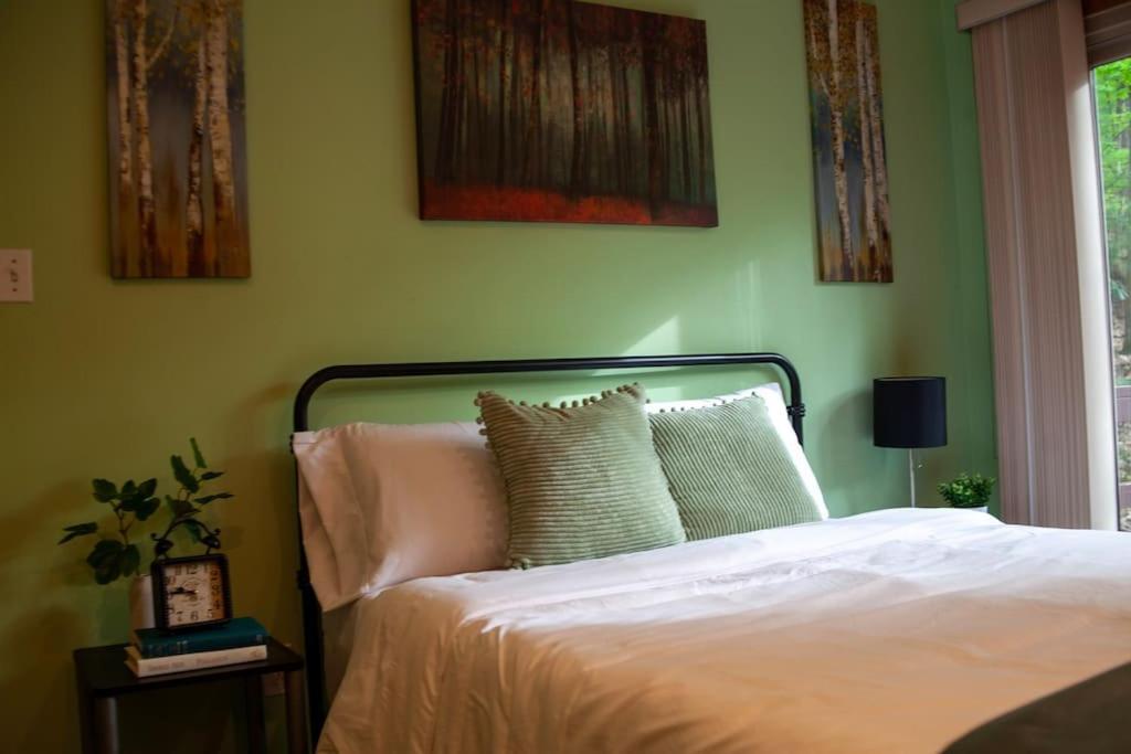 Modern Cabin With Hot Tub Grill Lake Beach Wineries Hiking Fishing And Hershey Park Family And Pet Friendly Superhosts On Ab&B Mount Gretna 외부 사진