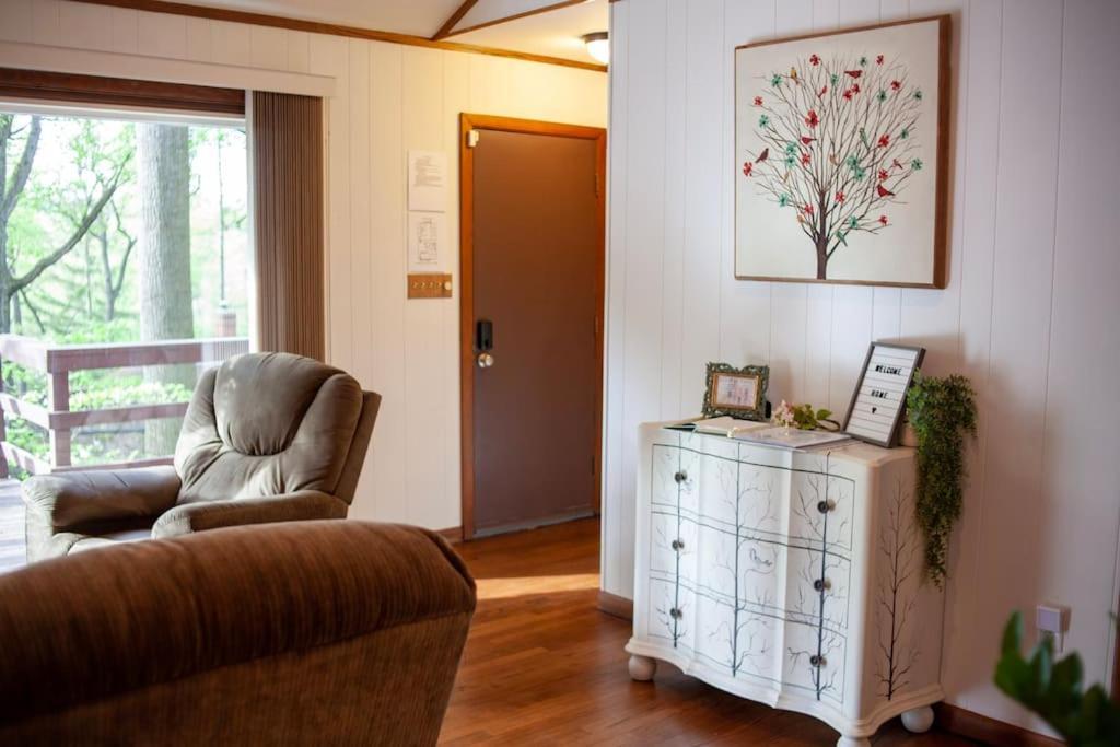 Modern Cabin With Hot Tub Grill Lake Beach Wineries Hiking Fishing And Hershey Park Family And Pet Friendly Superhosts On Ab&B Mount Gretna 외부 사진