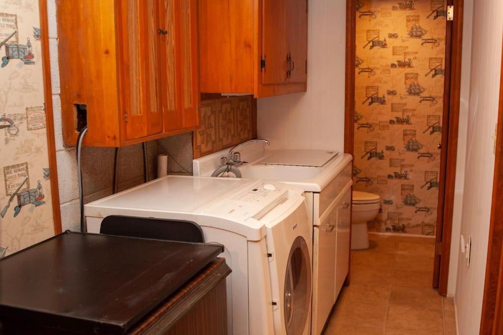 Modern Cabin With Hot Tub Grill Lake Beach Wineries Hiking Fishing And Hershey Park Family And Pet Friendly Superhosts On Ab&B Mount Gretna 외부 사진